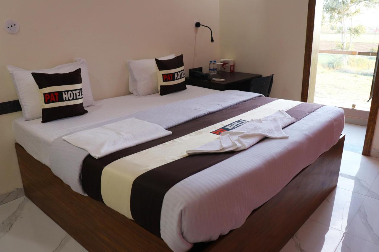 Pat Hotels Indore Exterior photo